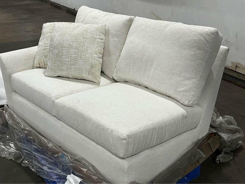 Huntington House Left Arm Loveseat White with 2 cushions