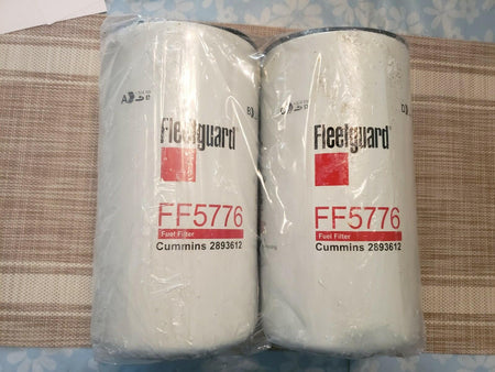 2 pack Genuine FF5776 Fleetguard Fuel Filter Fit For FF5776 ISX 2893612 Cummins
